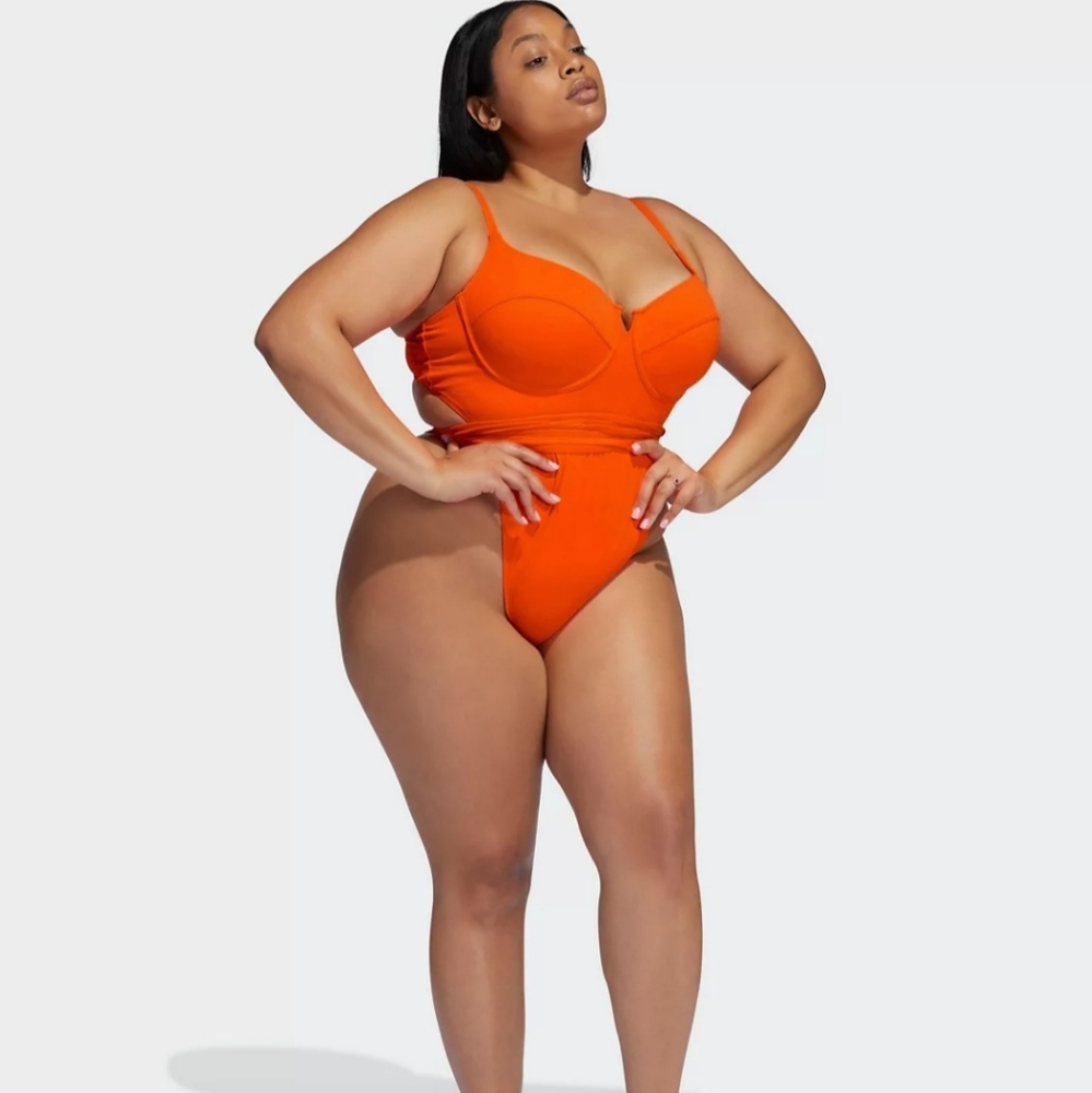 🚫SOLD🚫 IVY PARK Spaghetti Strap One Piece